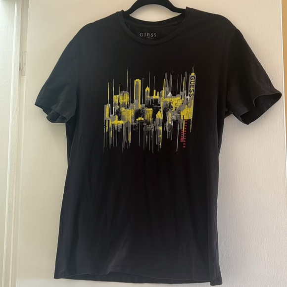 Guess shirt, size L - Picture 6 of 6